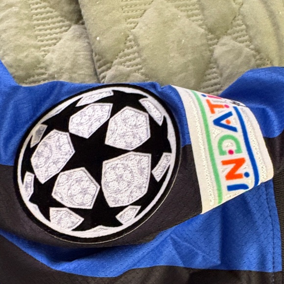 Nike Inter Milan Blue and Black Striped Men's Jersey Lautaro 10 - Picture 11 of 11